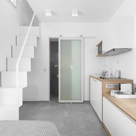 Twiins By Halu! - Next To Kallithea بيت للعطل *